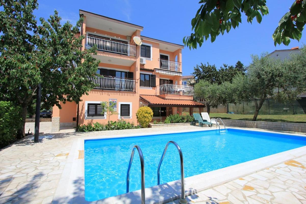 Apartments Susy Pula Zewnętrze zdjęcie